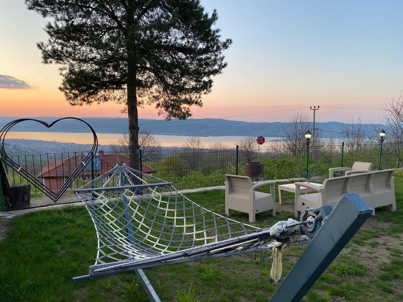 Sapanca Mavi Yeşil Köy Villa