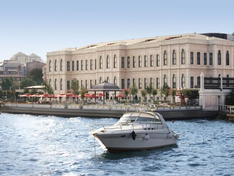 Four Seasons Hotel İstanbul at the Bosphorus