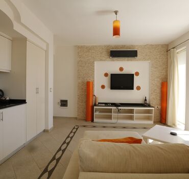 Golden Life Heights Delux Suit Hotel