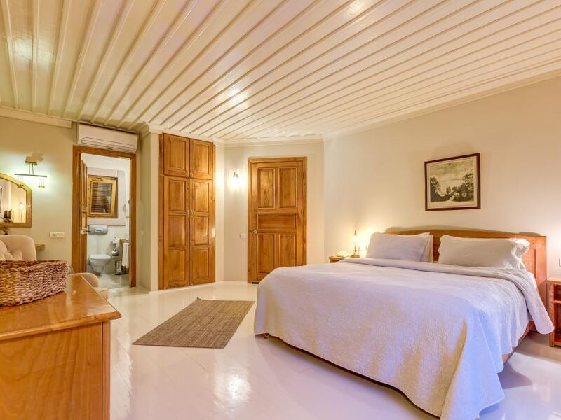 Jade Residence