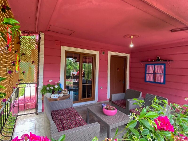 Maşukiye House Pembe