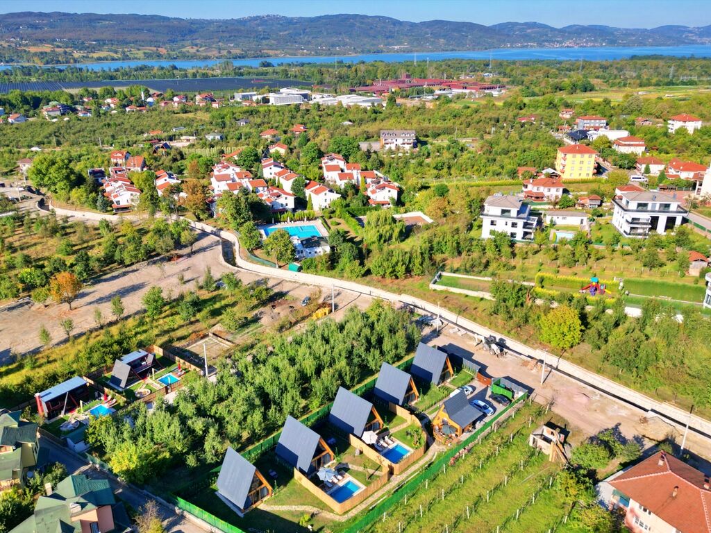 Teona Havuzlu Bungalov
