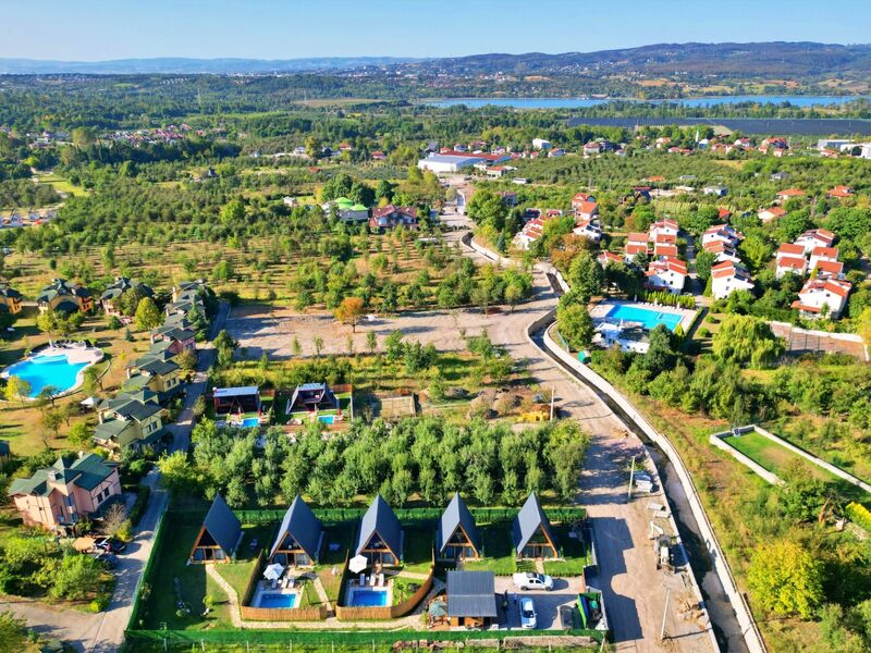 Teona Havuzlu Bungalov