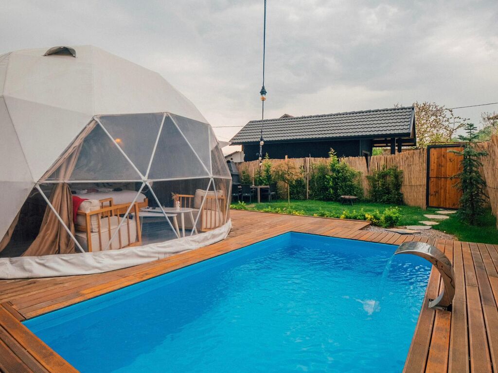 Happy  Suit Dome