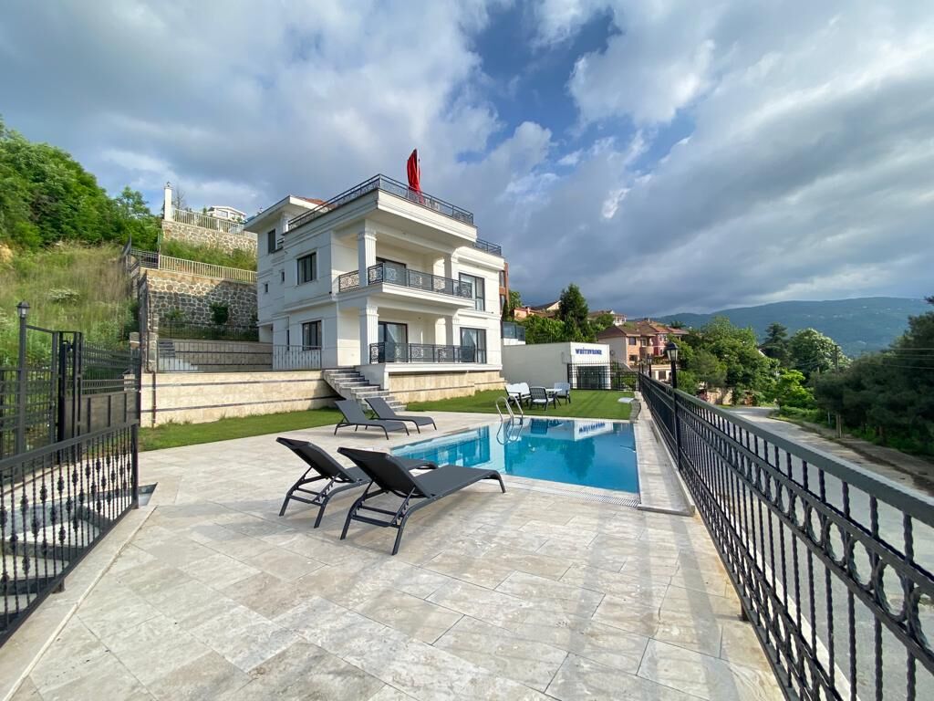 Sapanca White Villa