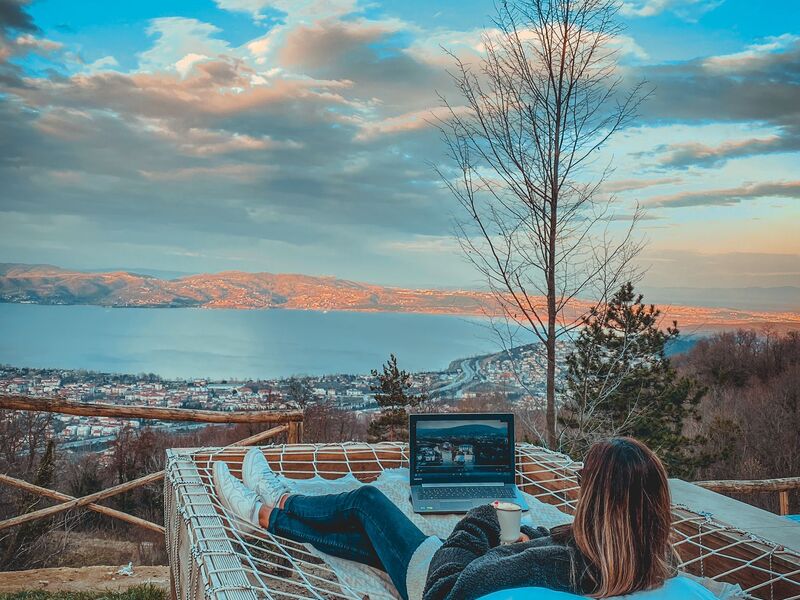Free Dome Glamping