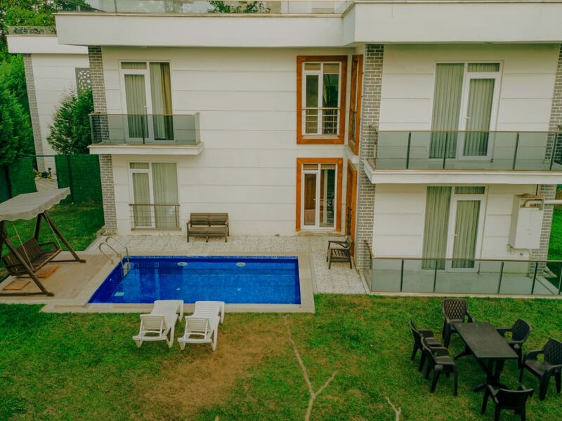 Sapanca Lake Resort Villa