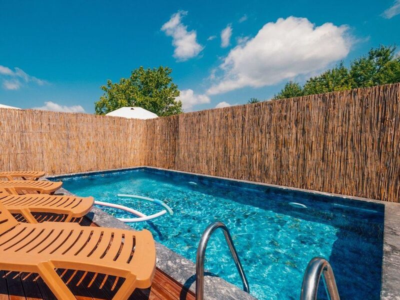 Sapanca Papatya Suit