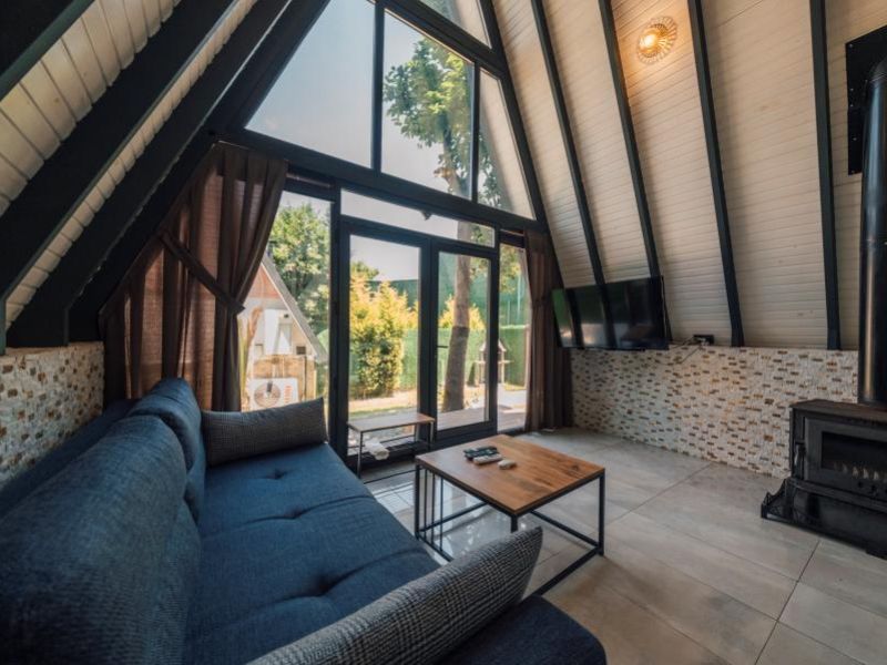 Maşukiye Havuzlu Jakuzili Bungalov 2