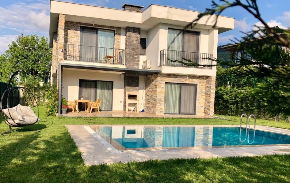 Sapanca River Side Villa