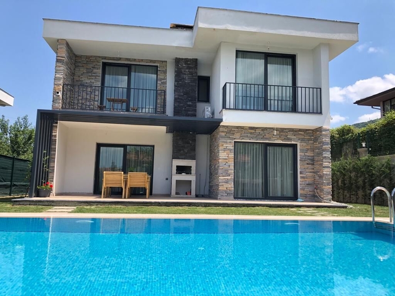 Sapanca River Side Villa