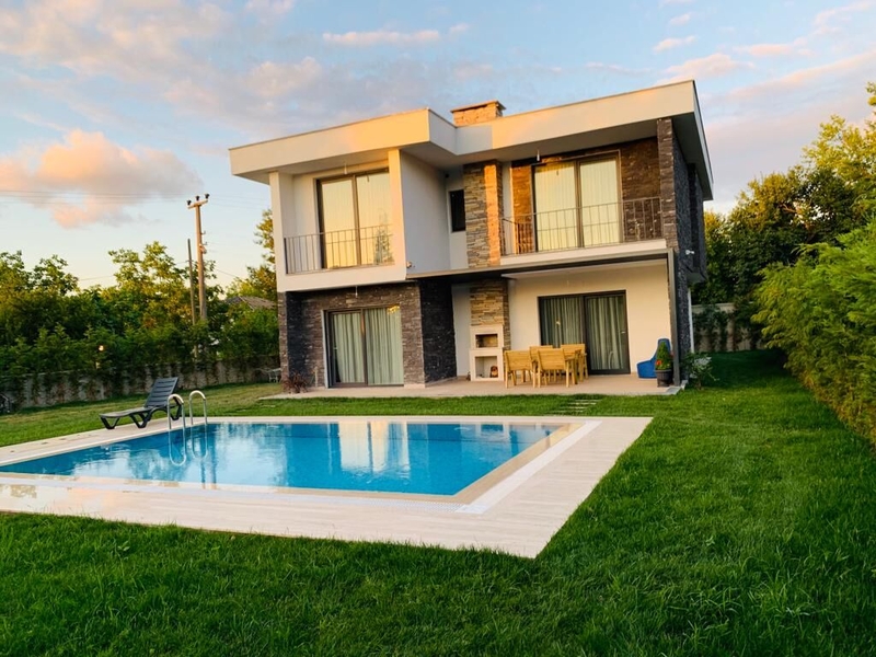 Sapanca River Side Villa