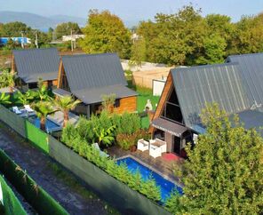 Sapanca Siyah Beyaz Bungalov