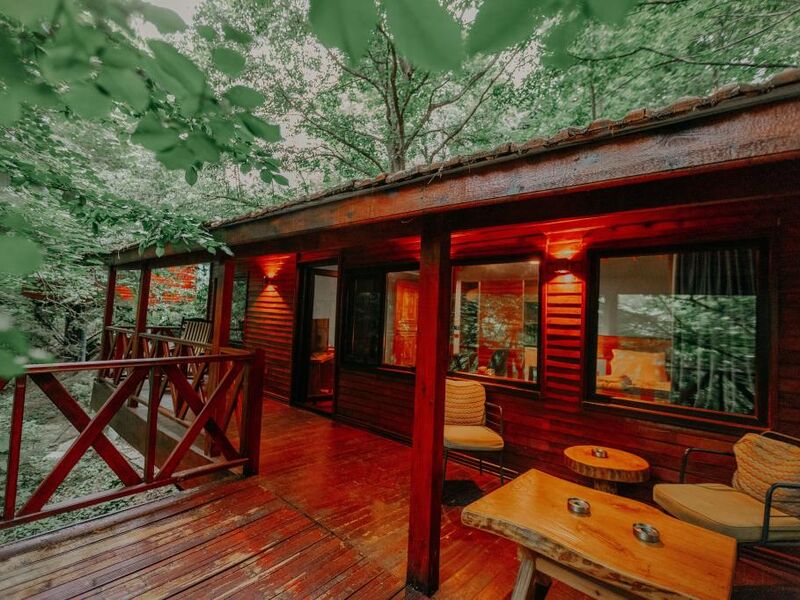 The Canyon Otel